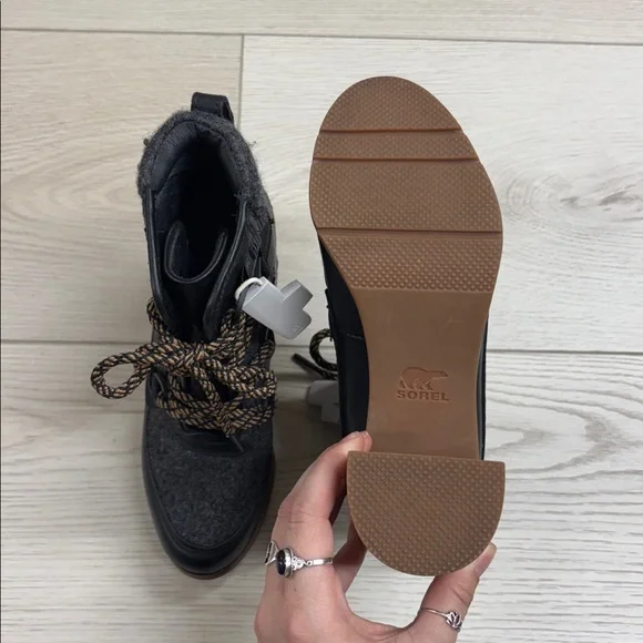 NWOT Sorel Blake Lace Heeled Bootie - Picture 6 of 9